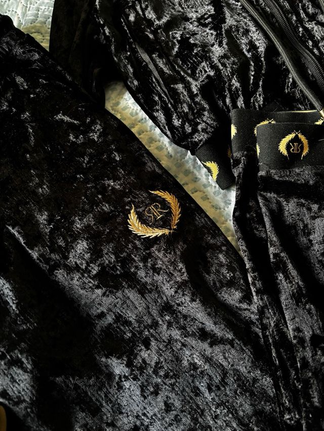 Chándal terciopelo Roone Roman negro