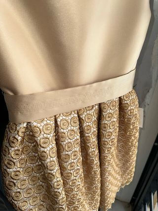 Vestido ceremonia niña dorado