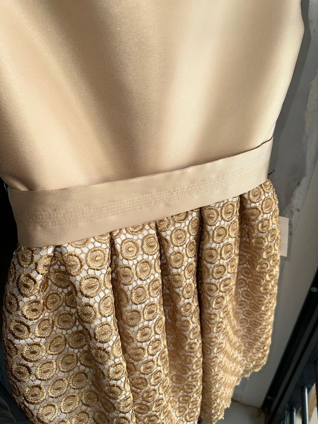 Vestido ceremonia niña dorado