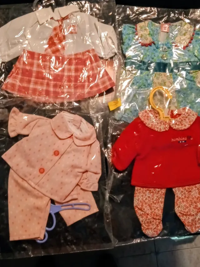 Lote Ropa Muñecos (varios modelos) tipo nenuco