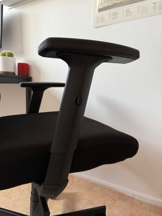 Silla de oficina ergonómica, negra