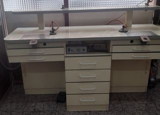 Mesa de trabajo para prótesis dental