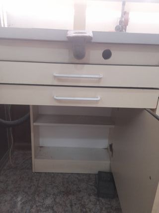 Mesa de trabajo para prótesis dental