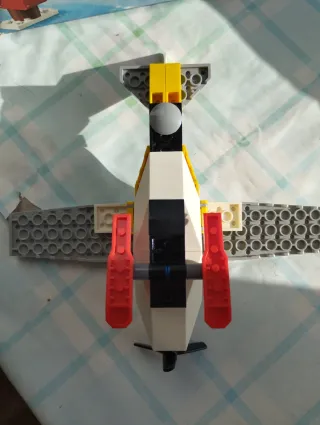 Lego City 60250 Avión Postal