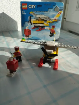 Lego City 60250 Avión Postal