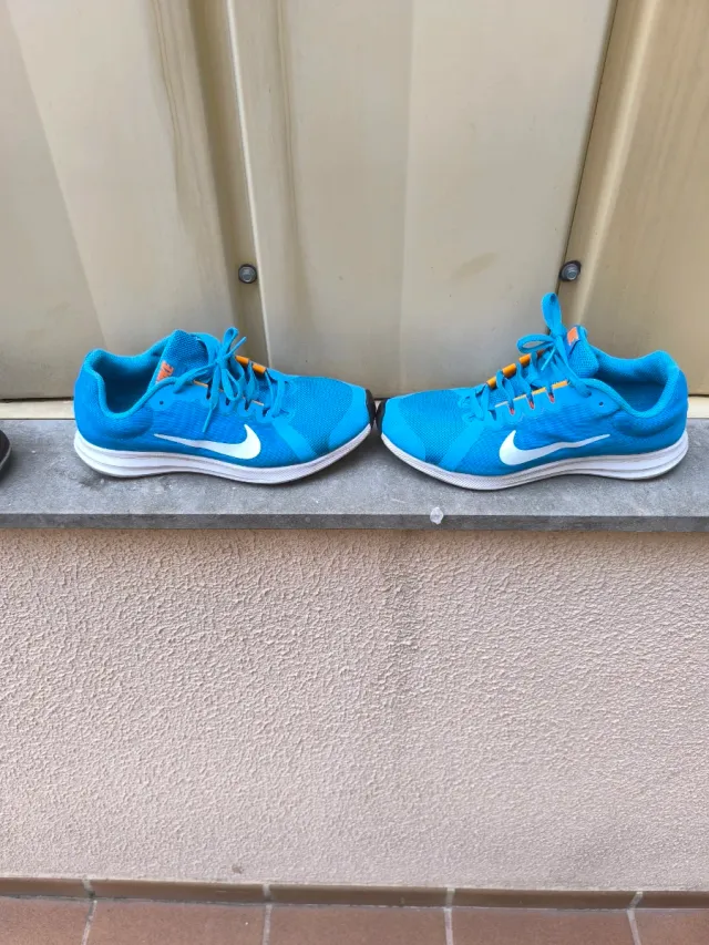 Zapatillas Nike Azules y Negras