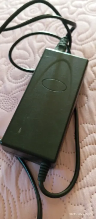 Caricatore Hoverboard AOI 42V 1.55A