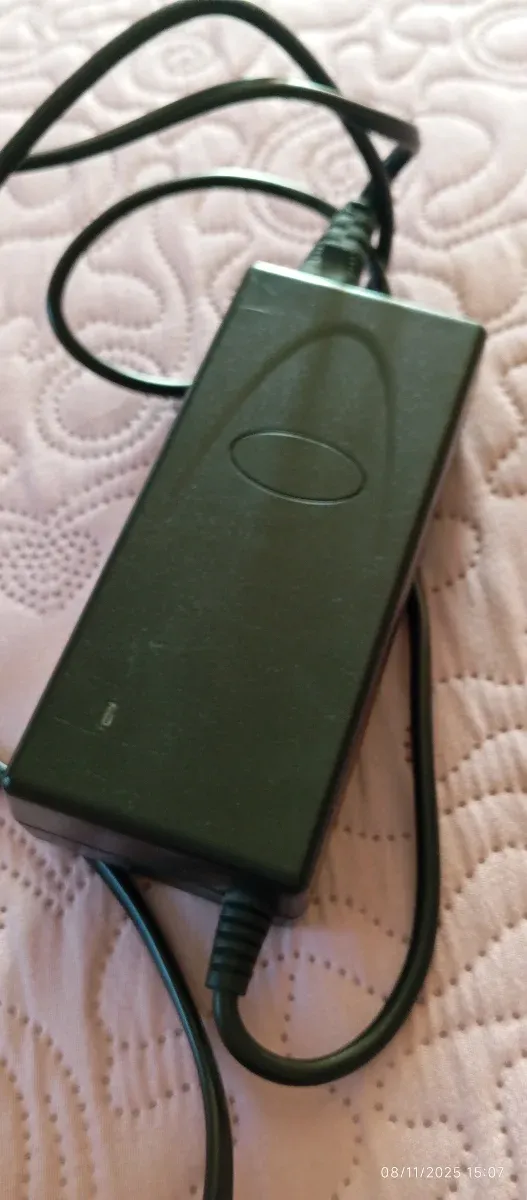 Caricatore Hoverboard AOI 42V 1.55A