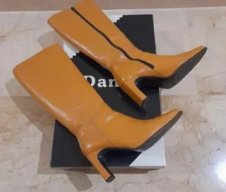 Botas altas de Piel DANSI Talla 39