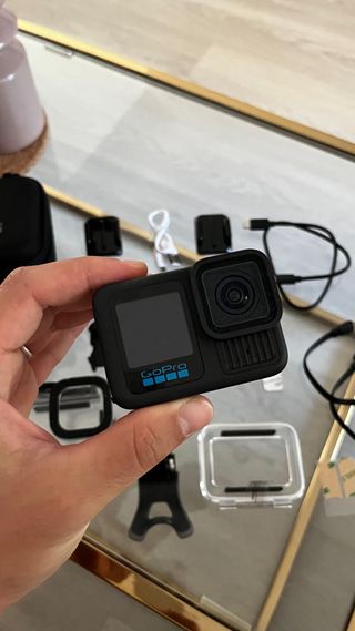 GoPro Hero 13 Black y 4 accesorios