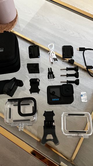 GoPro Hero 13 Black y 4 accesorios