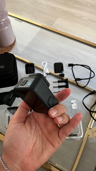 GoPro Hero 13 Black y 4 accesorios