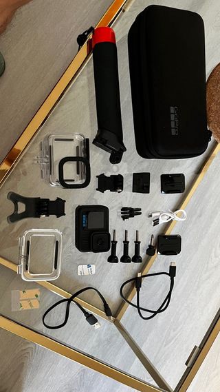 GoPro Hero 13 Black y 4 accesorios