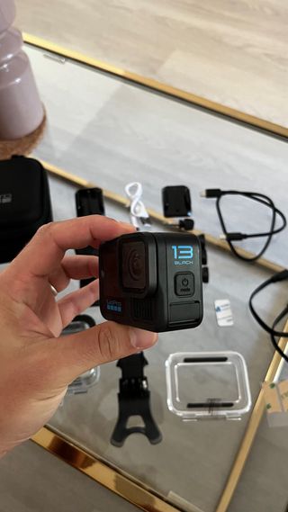 GoPro Hero 13 Black y 4 accesorios