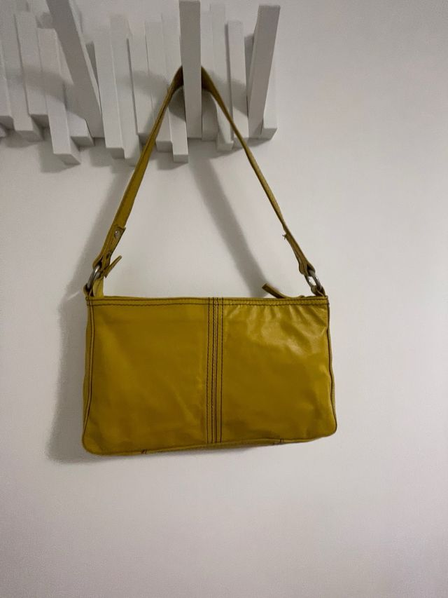 Bolso piel vacuno alta calidad, color
mostaza