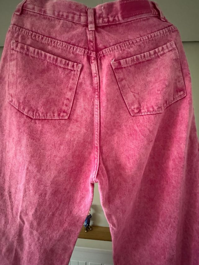 Pantalón vaquero ancho rosa