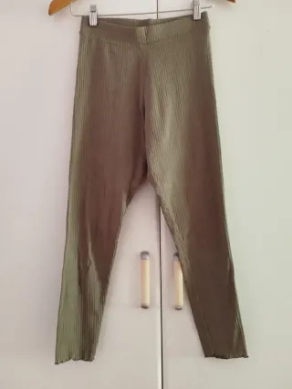 Pantalón leggins verde acanalado