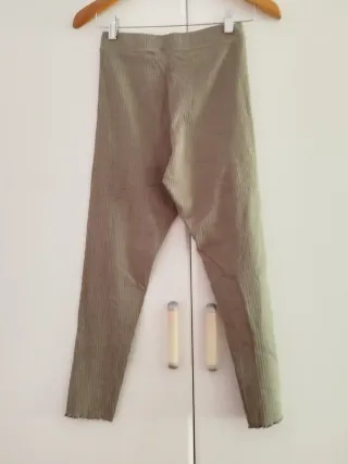 Pantalón leggins verde acanalado