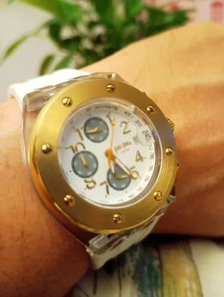 Reloj Follie Follie Dorado y Blanco