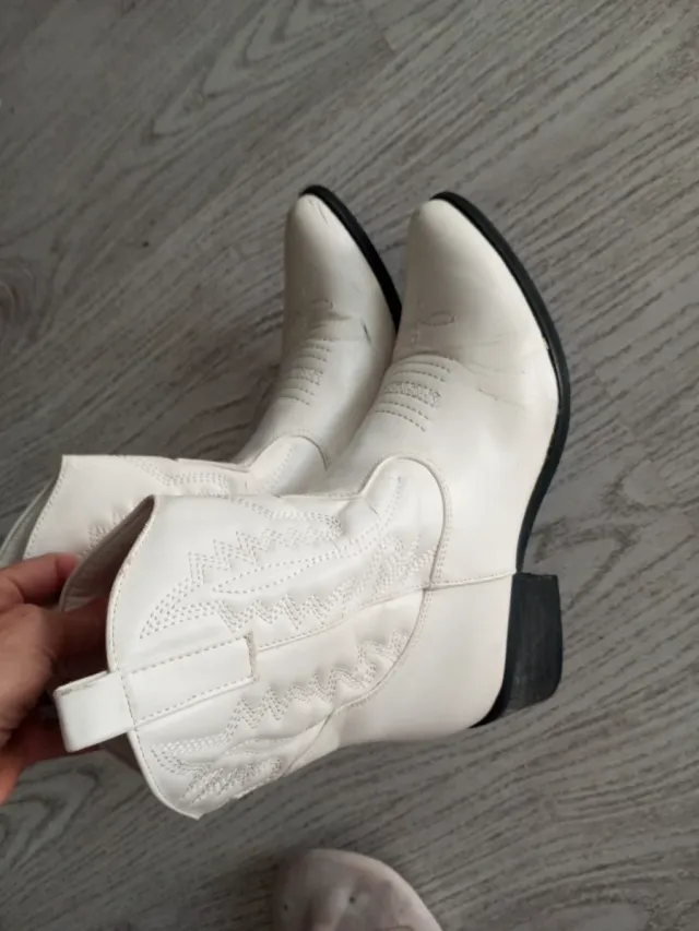 Botas de cowboy blancas