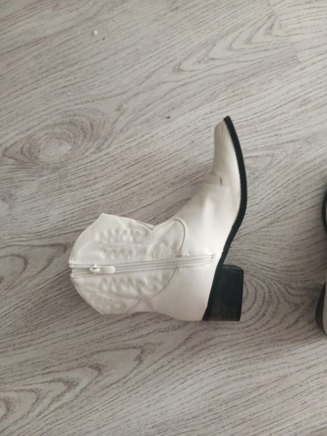 Botas de cowboy blancas