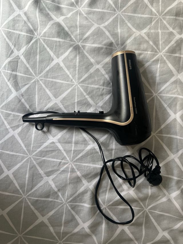 Secador de pelo Philips Negro y Dorado