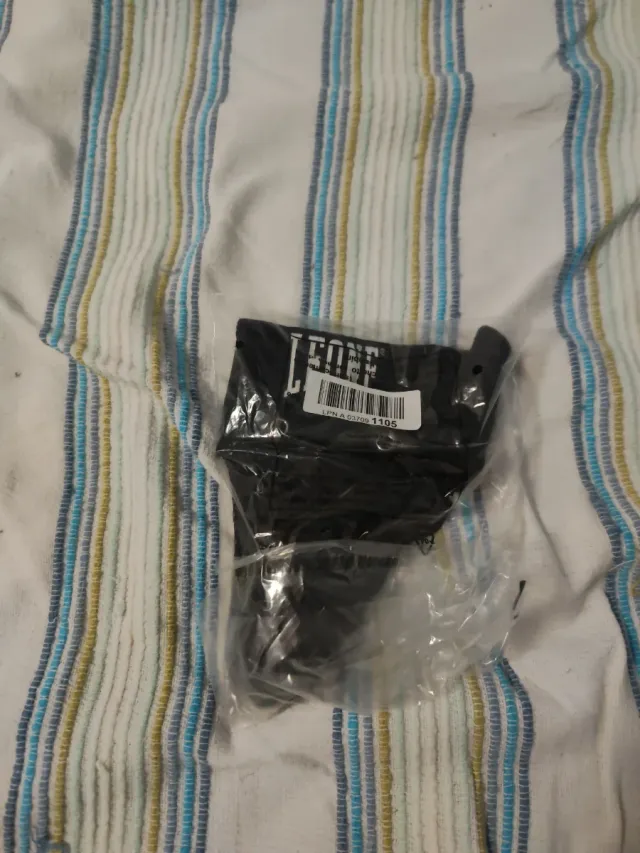 Coquilla Leone Negra nueva sin usar