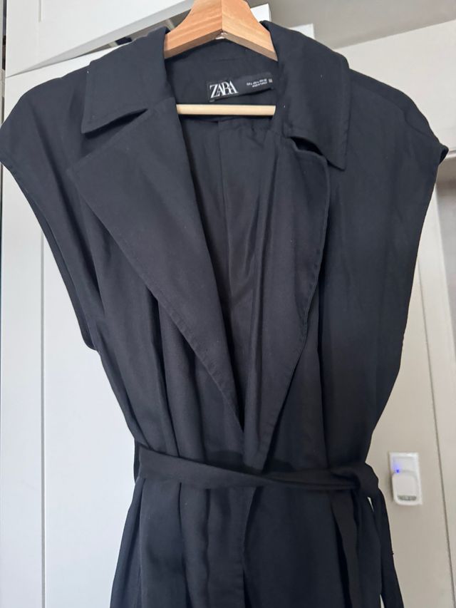 Vestido Zara negro sin mangas