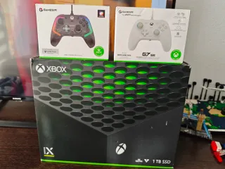 Xbox Series X + 3 Mandos