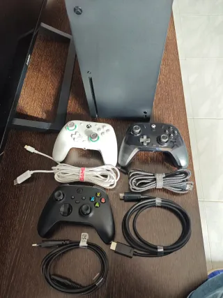 Xbox Series X + 3 Mandos