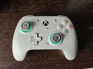 Xbox Series X + 3 Mandos