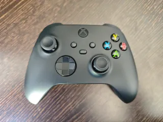 Xbox Series X + 3 Mandos