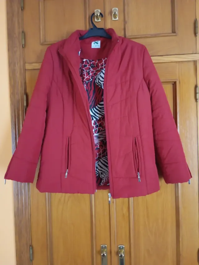 Chaqueta acolchada roja