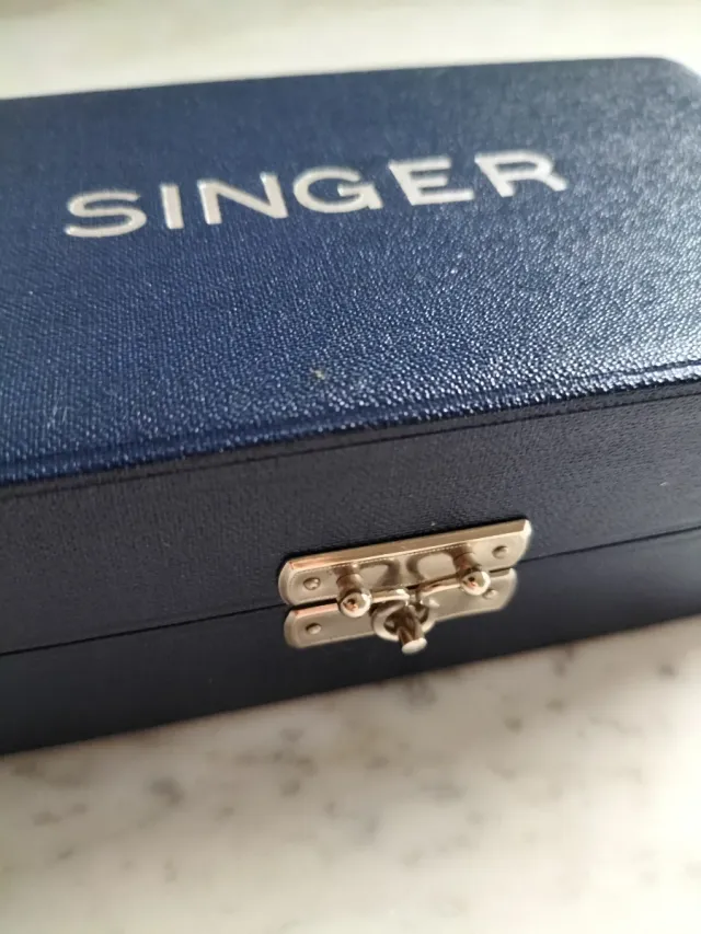Caja Singer Accesorios Máquina Coser