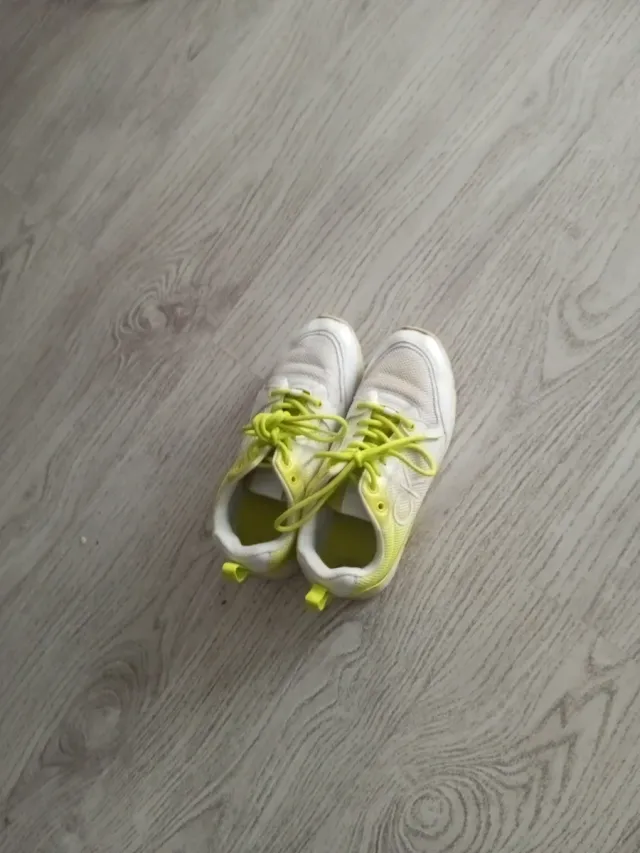 Zapatillas Calvin Klein Blancas y Amarillas