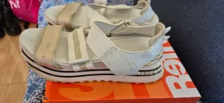 Sandalias Liu Jo doradas y blancas