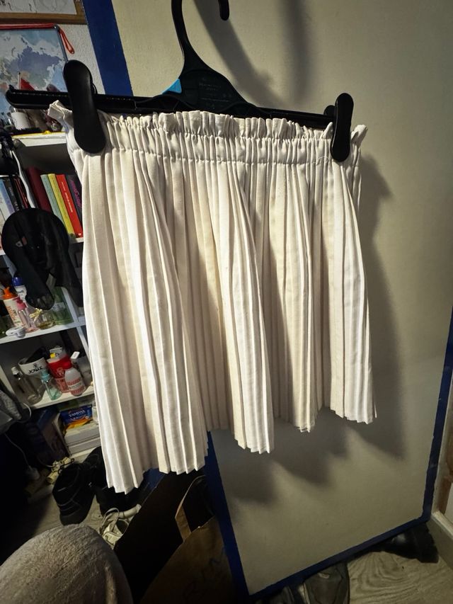 Falda plisada beige talla M