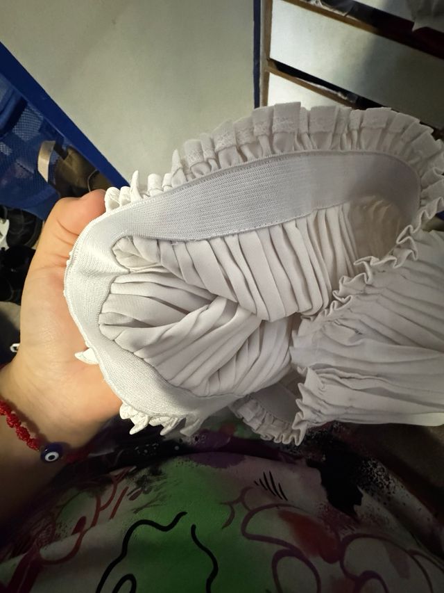 Falda plisada beige talla M