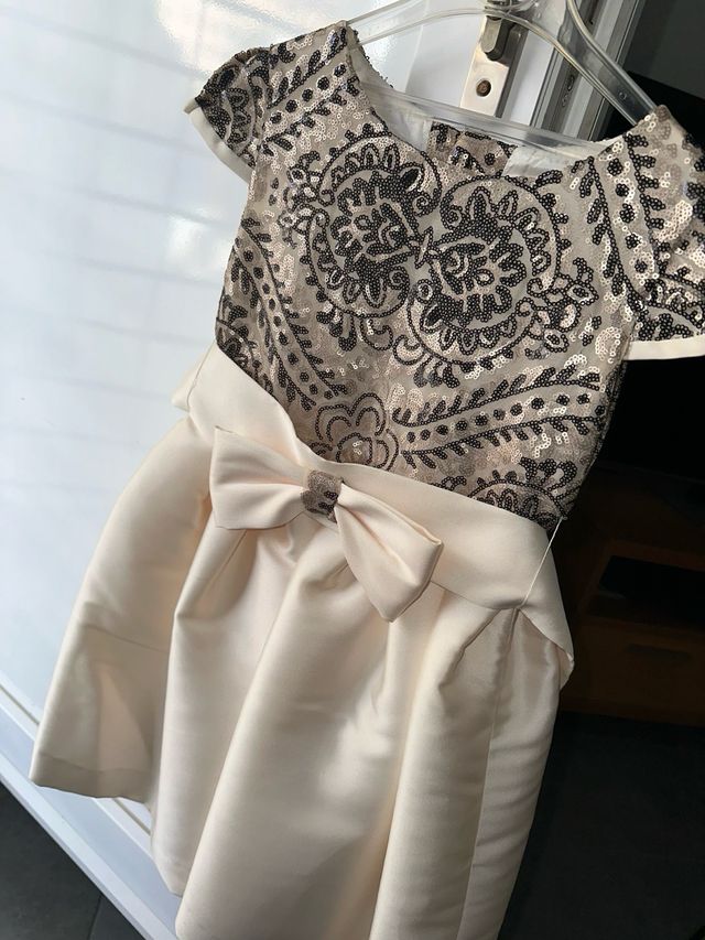 Vestido ceremonia niña beige