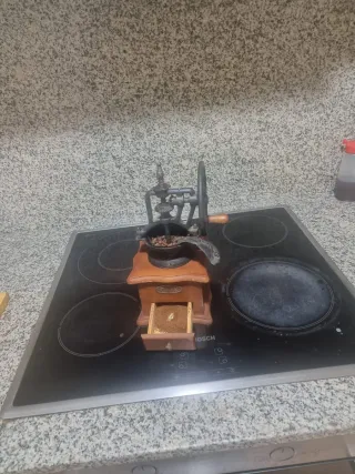 Molinillo de café vintage de madera