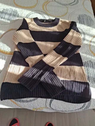 Jersey de rayas beige y negro