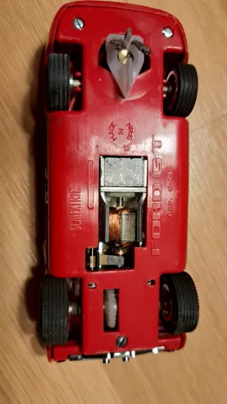 Coche Scalextric Ford GT 40 Rojo