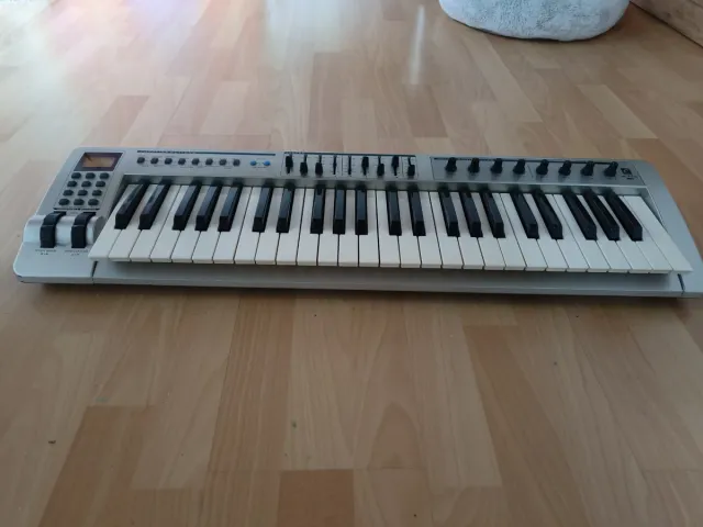 Teclado MIDI MK-449C