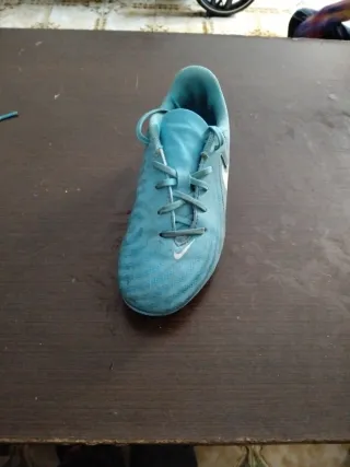 Botas de fútbol Nike azules talla 32