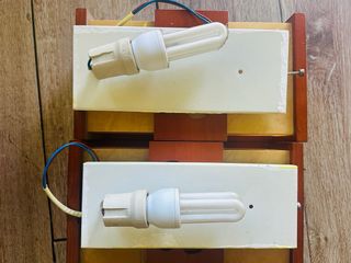 Lámparas de pared de madera y plastico