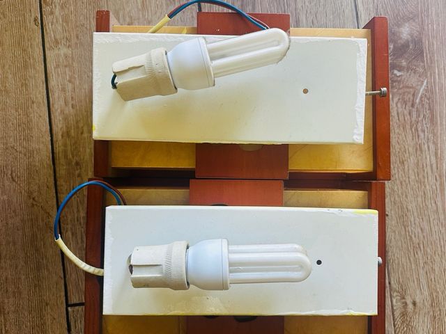 Lámparas de pared de madera y plastico