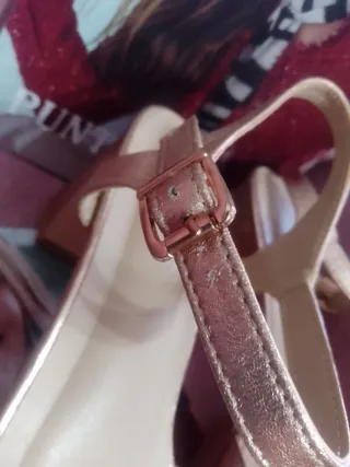 Sandalias de fiesta doradas