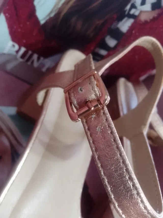 Sandalias de fiesta doradas