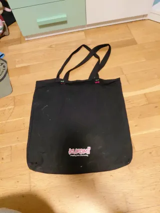 Bolso Kuromi Negro y Rosa