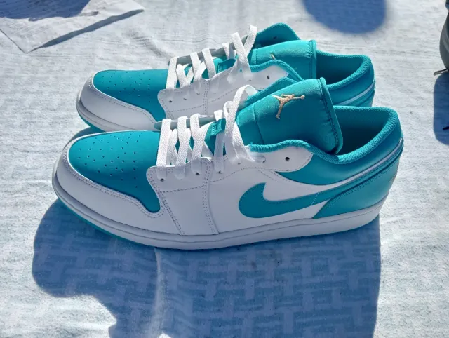 Nike Jordan Blancas y Turquesa
